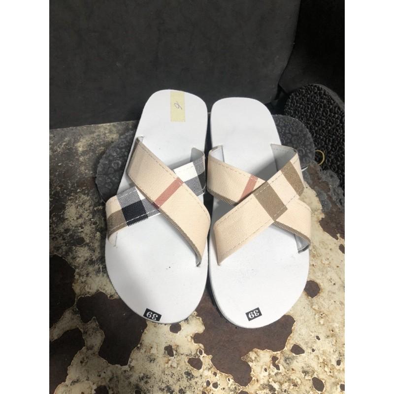 sandal đồng nai dép cặp nam nữ ( đế trắng quai sọc vàng ) size từ 35 nữ đến 42 nam size ib chọn thêm