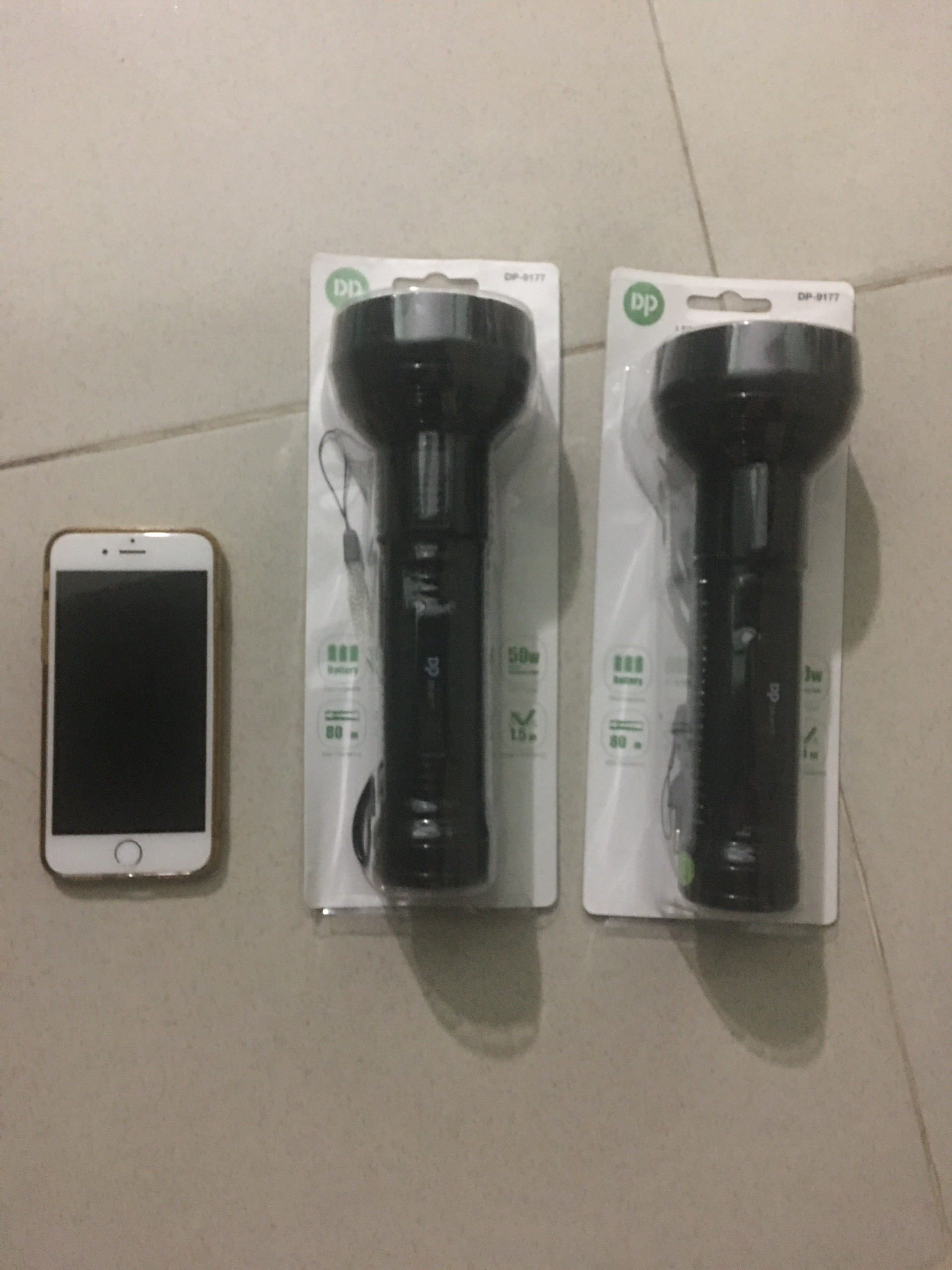 Đèn pin soi sáng DP 9177 , đèn pin Led kèm dây cắm sạc , đèn pin với 2 mức sáng thiết kế hiện đại , dễ sử dụng , an toàn và tiện lợi