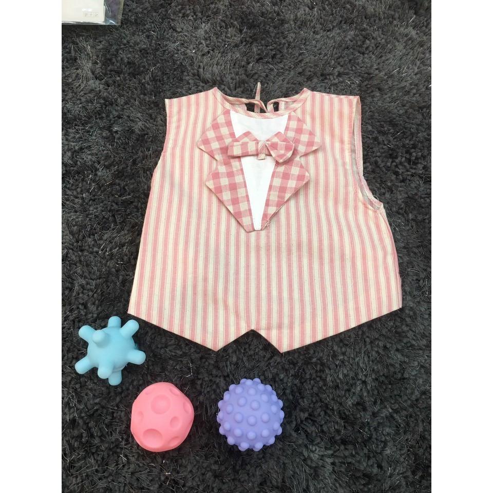 Yếm ăn bé trai hình nơ , chất liệu cotton 100% , thương hiệu Aiueo Nhật Bản