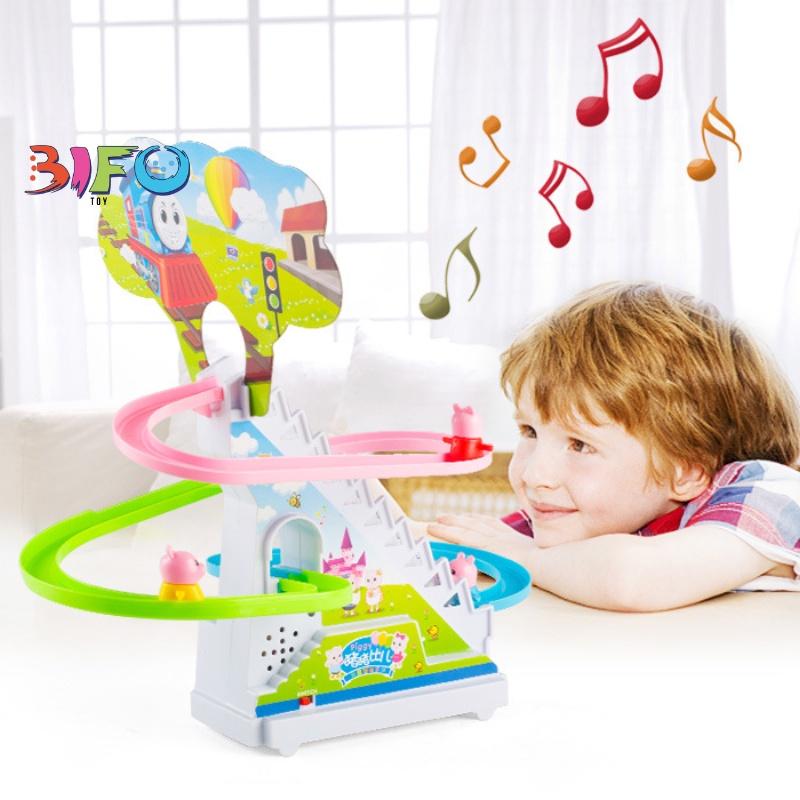LẺ 1 chú heo con , heo leo cầu thang trong bộ đồ chơi Heo peppa, Heo Piggy