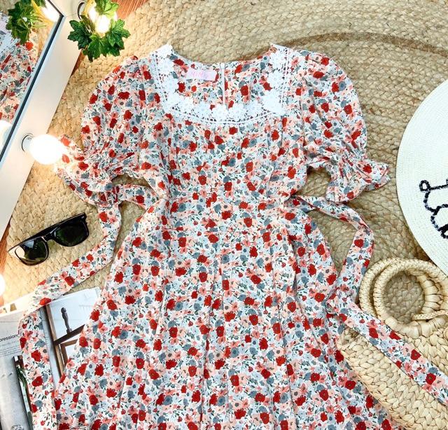 Đầm hoa cổ U viền ren phối tay bo chun