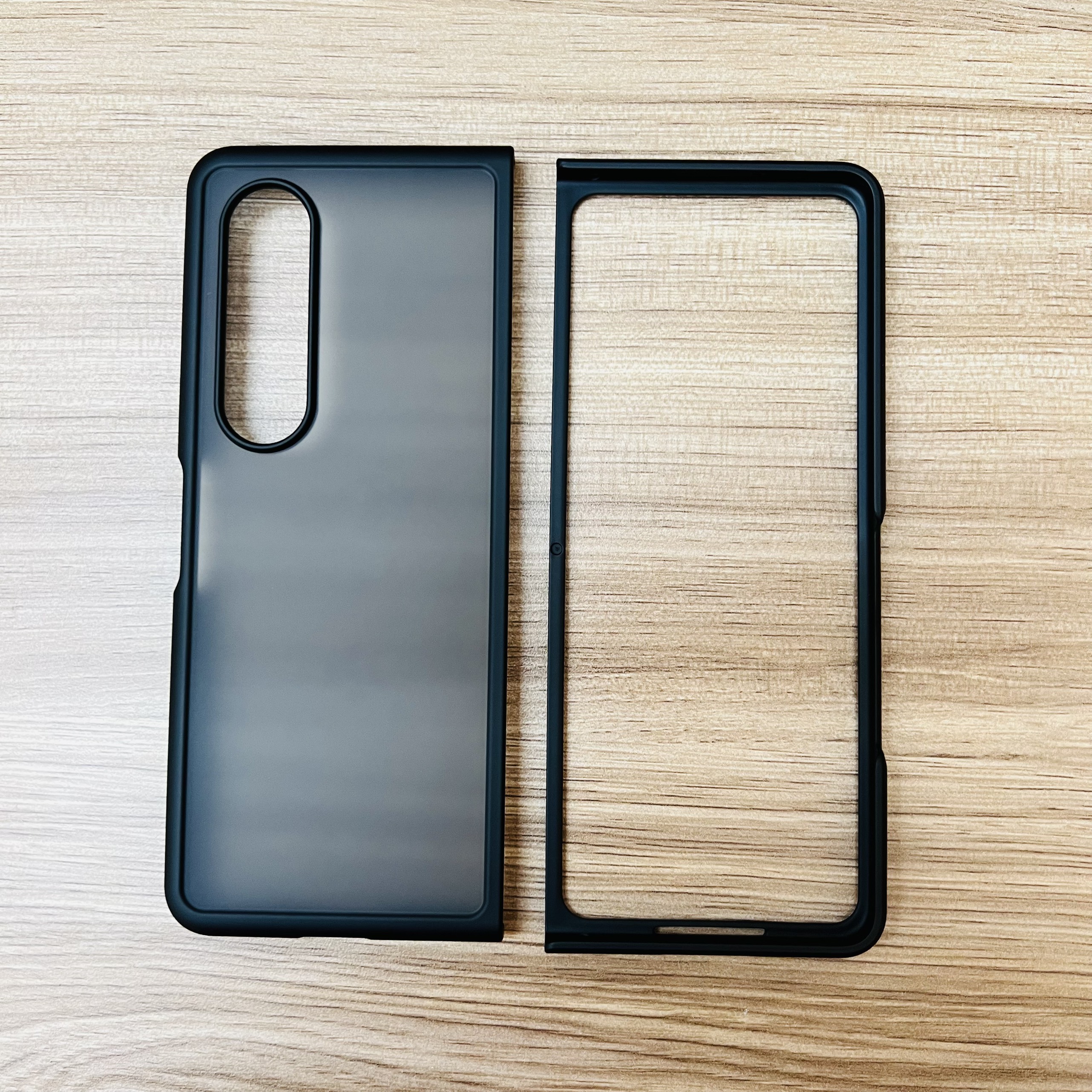 Ốp lưng dành cho Galaxy Z Fold 4 Likgus nhám viền màu- Hàng chính hãng