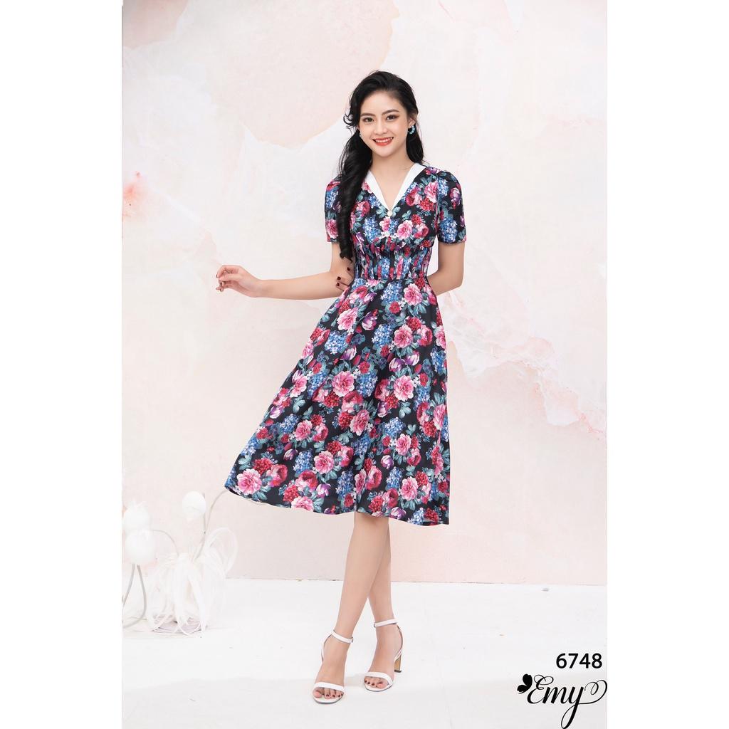 Đầm EMY EM6748 Xoè Cổ V Hoa