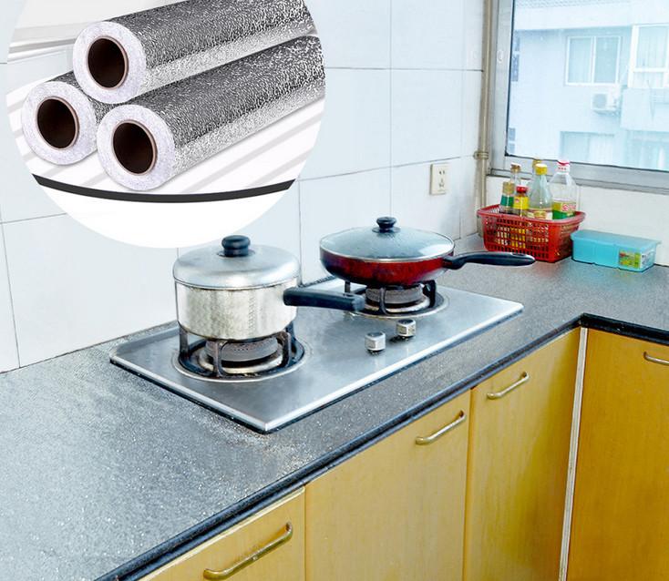 Hình ảnh Giấy bạc dán tường nhà bếp chống thấm dầu, thấm nước tiện dụng, cách nhiệt