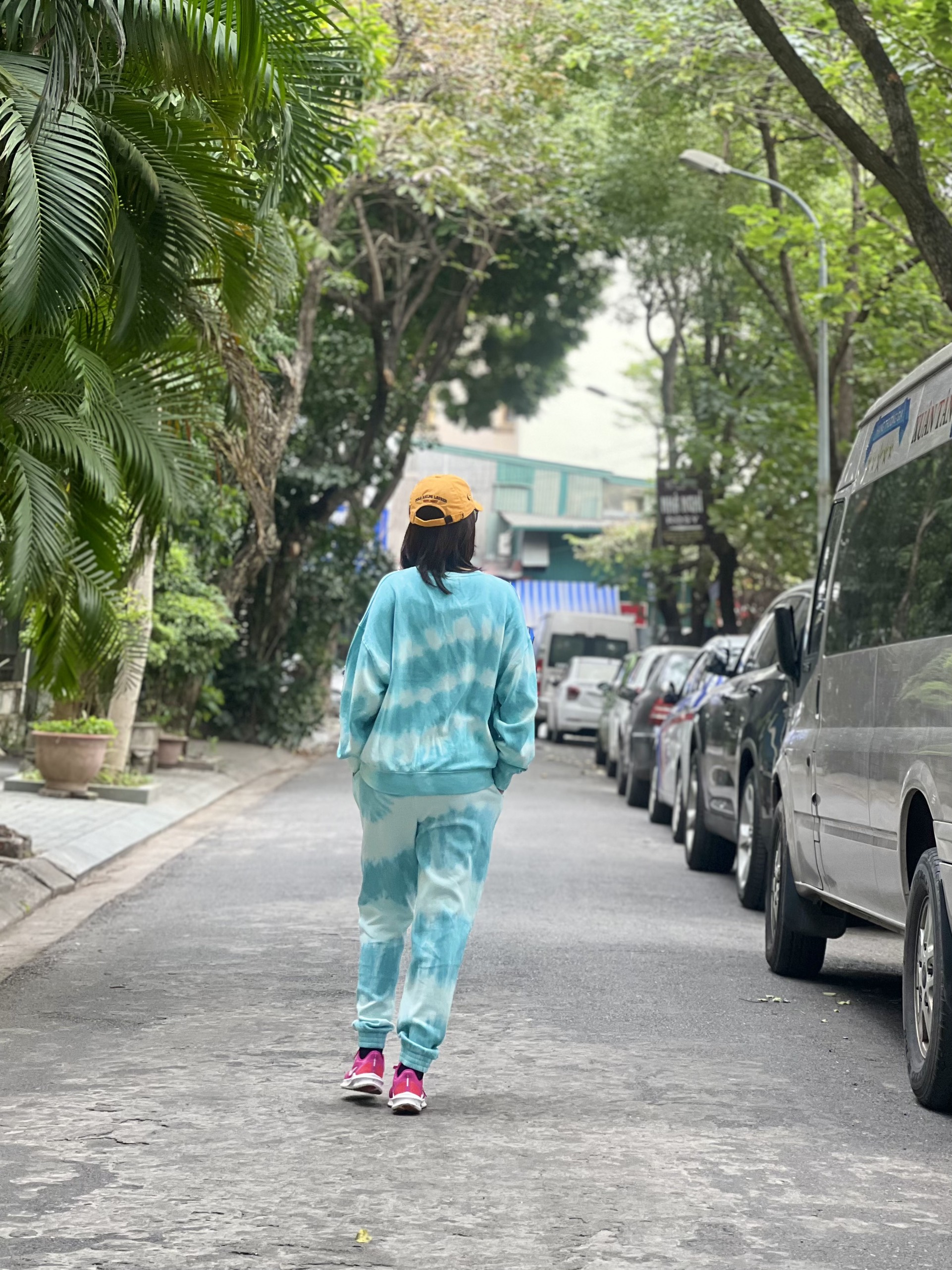 Bộ nỉ Victoria Secret màu xanh loang unisex mềm mịn, thoải mái cho vận động thể thao và phù hợp cả mặc nhà