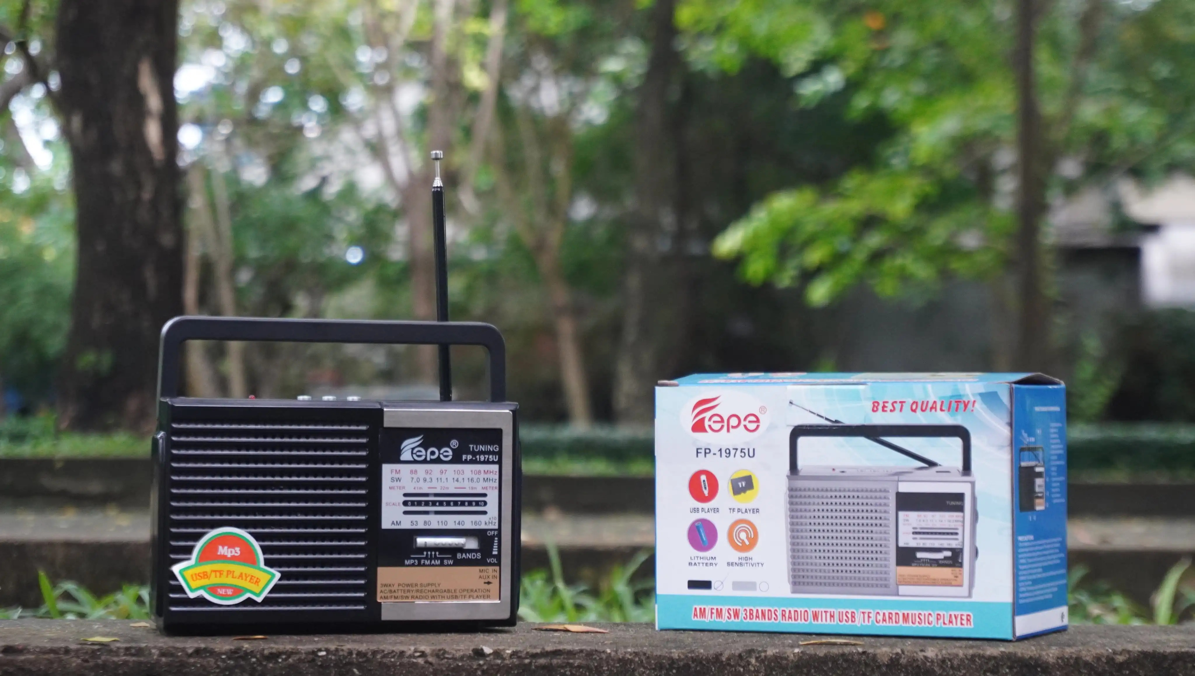 [xả kho đón tết- giá giảm sốc]Đài FM RADIO FP 1975U Loa nghe nhạc kết hợp đài radio- Phong cách cổ điển vintage - sang trọng, bass trầm ấm - Đầy đủ kết nối AUX, USB, SD card