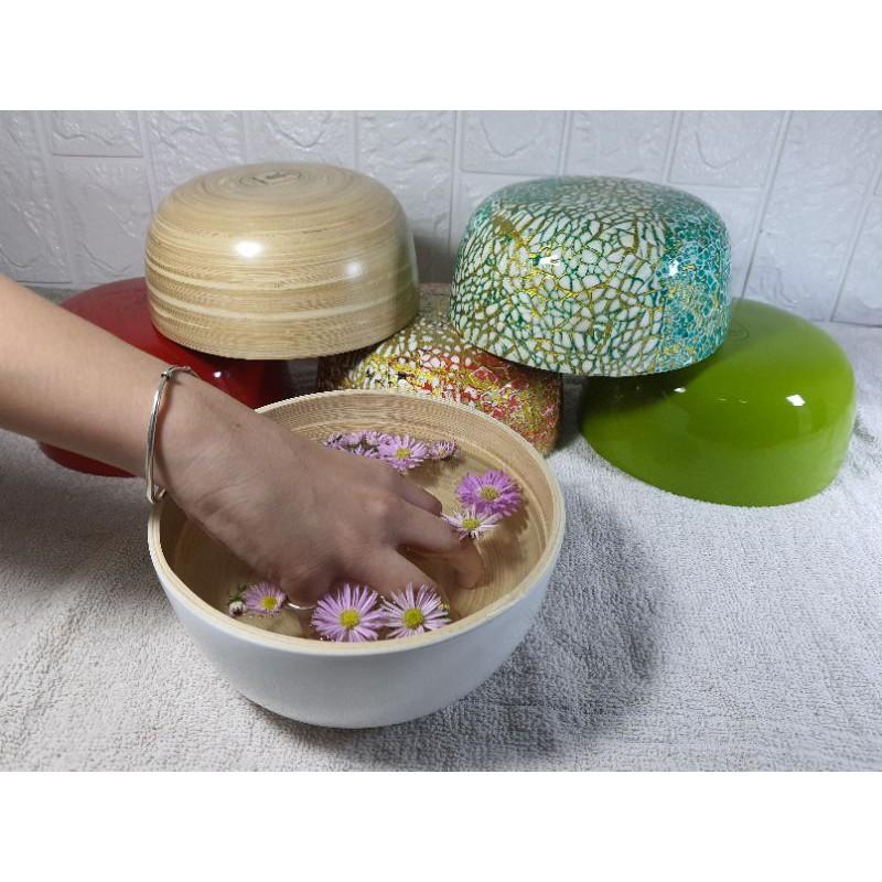 Chậu ngâm chân + Bát ngâm tay bằng tre dành cho spa và tiệm nail.Rộng 30cm sâu 12cm.