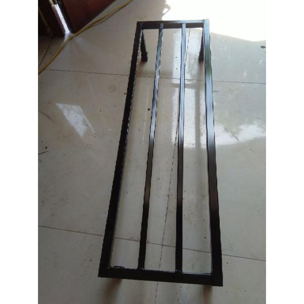 Kệ kê chậu- Dài 80cm,Rộng 25cm.Ca0 15cm.Hộp thép 2*2cm.2 nan phụ