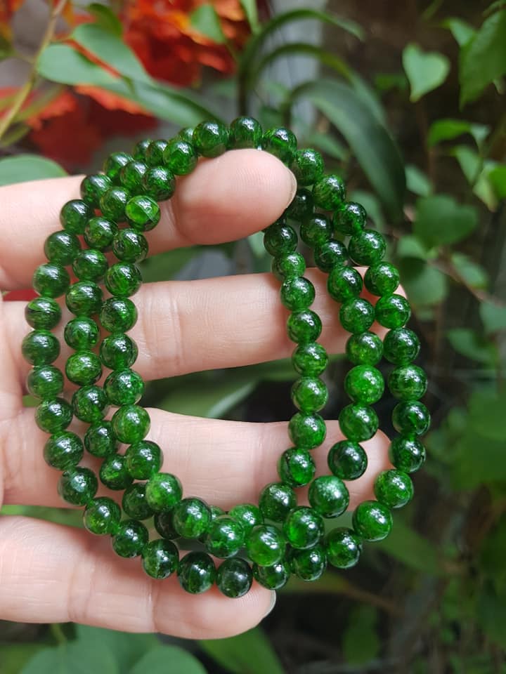 VÒNG DIOPSIDE CAO CẤP XANH NGỌC A VIP SIZE 6MM ĐEO TAY KIỂU QUẤN 3 VÒNG ĐẸP SANG NỮ MỆNH MỘC HỎA 100% ĐÁ THIÊN NHIÊN Ạ