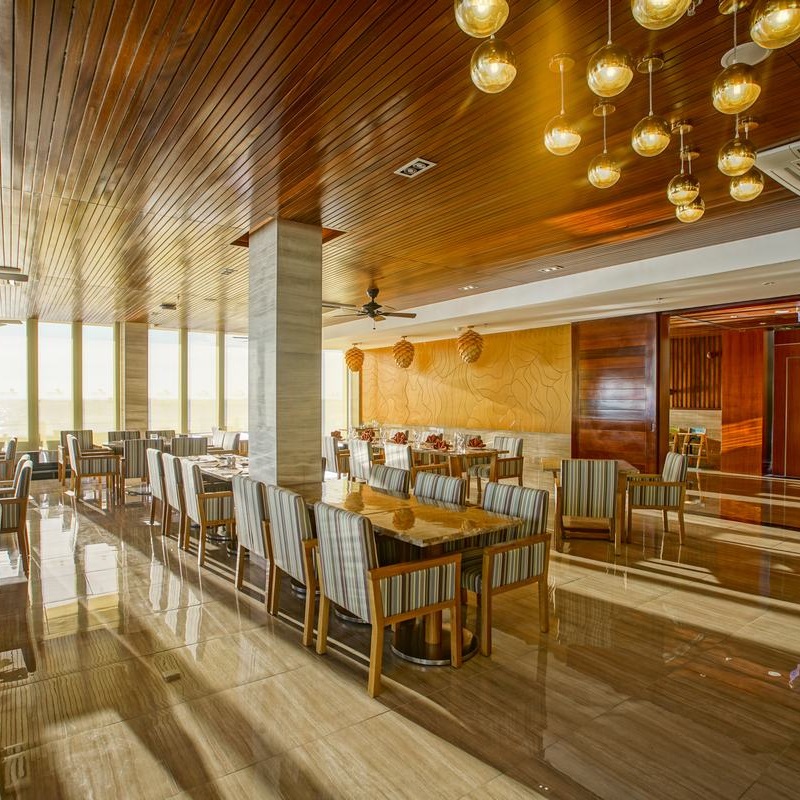 Marina Bay Vũng Tàu Resort & Spa 5* - Bên Bờ Biển, Buffet Sáng, Phòng Cao Cấp, Hồ Bơi Vô Cực Đẹp Xuất Sắc