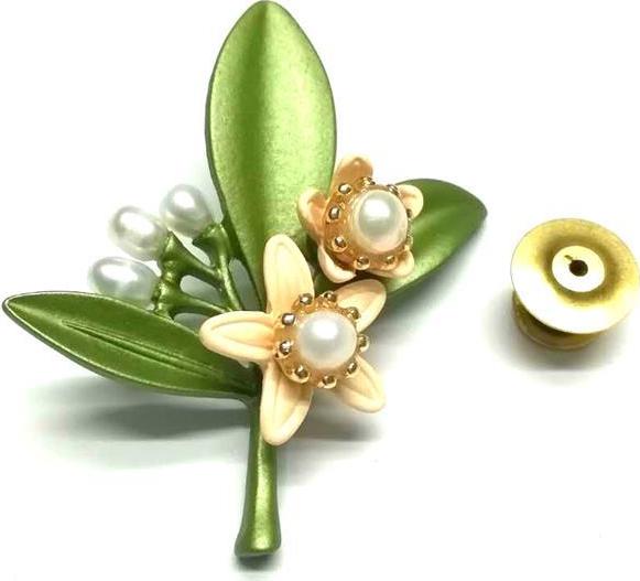 Cài áo thời trang cành hoa cam phối ngọc trai nước ngọt sang trọng GC212