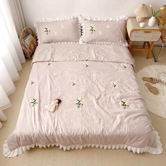 Set Chăn Ga Gối Đũi Thêu Cúc Hoạ Mi Hàng Nhập Khẩu Cao Cấp 4 Món Chăn Trần Sẵn