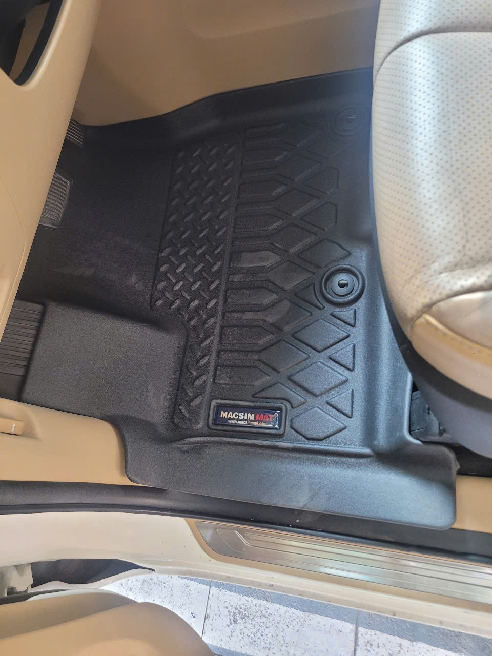 Thảm lót sàn xe ô tô Kia sedona ( 3 hàng ghế) Nhãn hiệu Macsim chất liệu nhựa TPE cao cấp màu đen