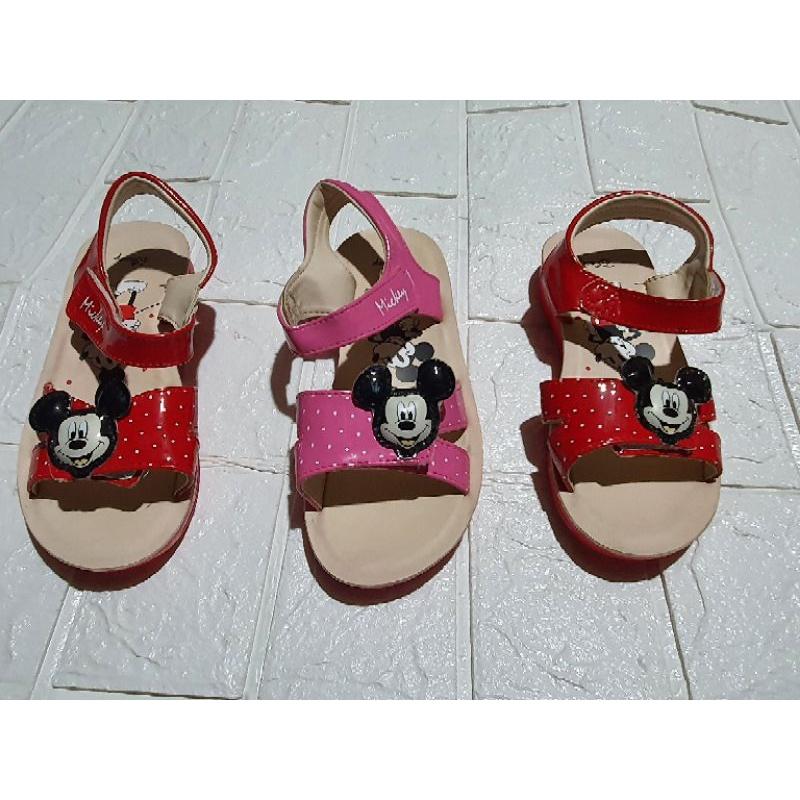 Sandal bé gái Bitias size từ 25-33