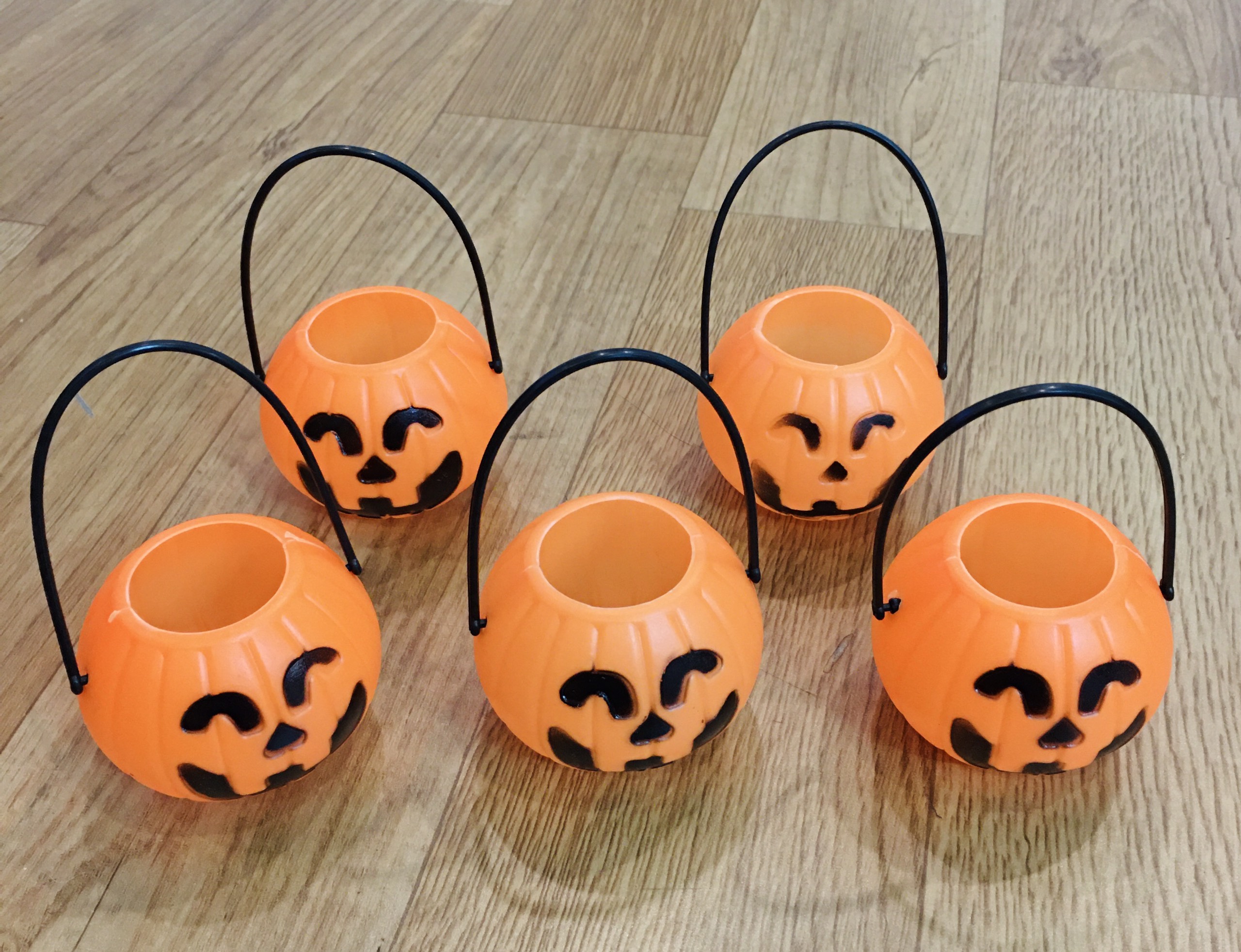 Set 4 giỏ bí ngô cho bé  hoá trang Halloween