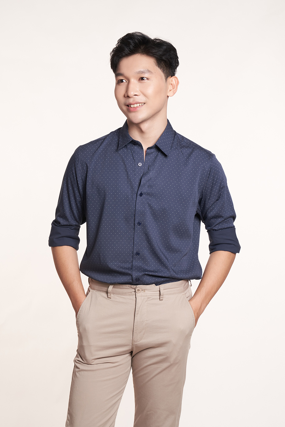 Áo Sơ Mi Nam Tay Dài Chấm Bi Nhỏ Xanh Đậm N&amp;M Ninomaxx 2101043