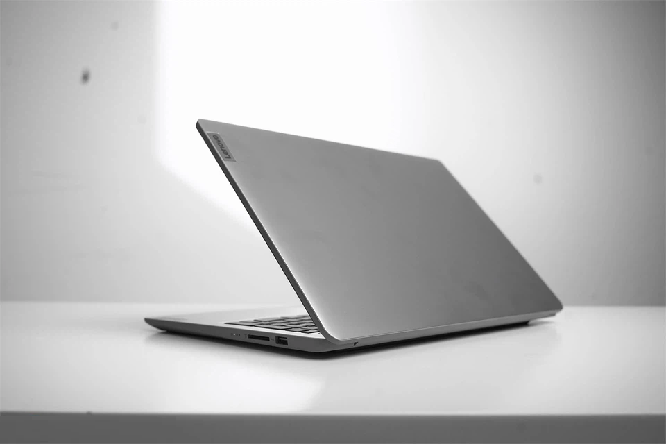 Máy Tính Xách Tay Laptop Lenovo IdeaPad 1 15AMN7 (R5 7520U/8GB/512GB/15.6&quot;FHD/Win 11) - Hàng Chính Hãng