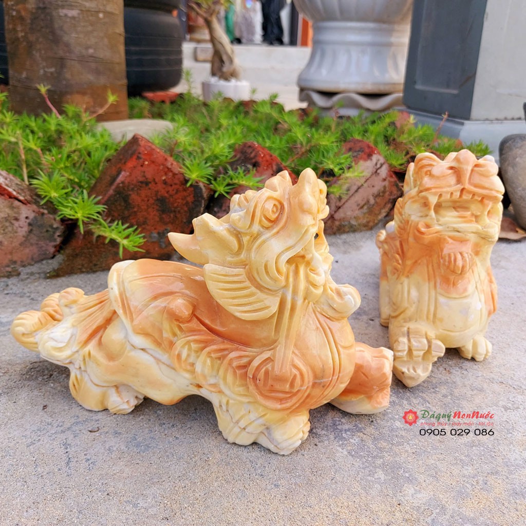 Tượng tỳ hưu phong thủy đá Cà rốt 24cm đá Non Nước