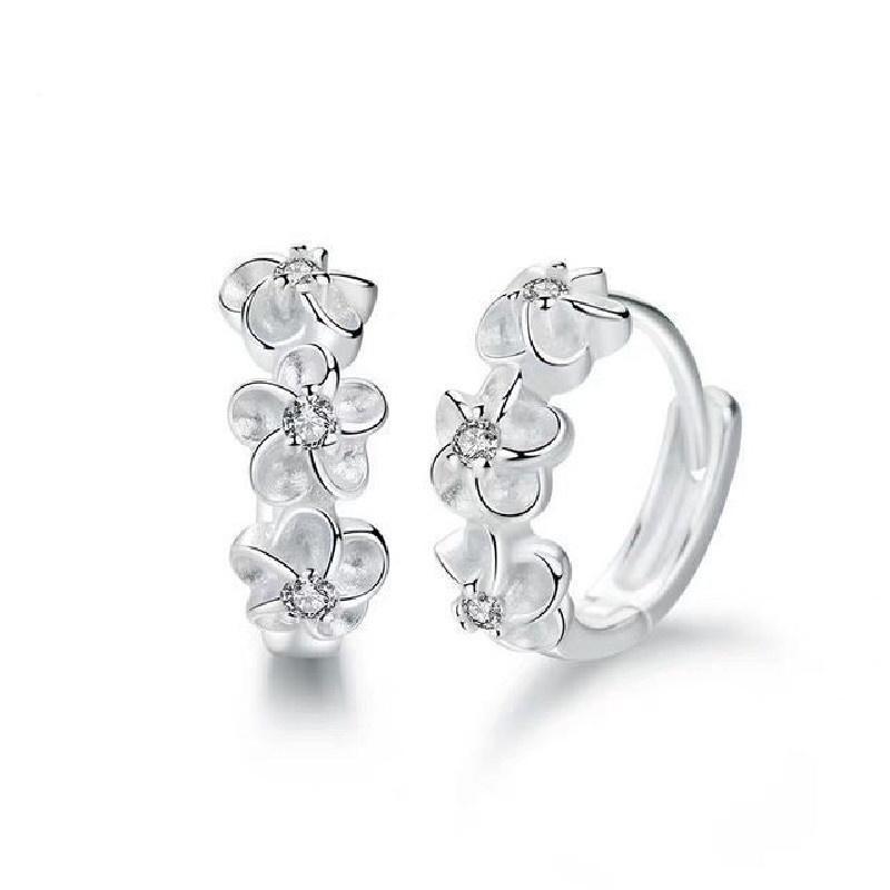 Bông tai bạc kiểu dáng hoa 3 cánh phong cách Hàn Quốc ANTA Jewelry ATJ9008
