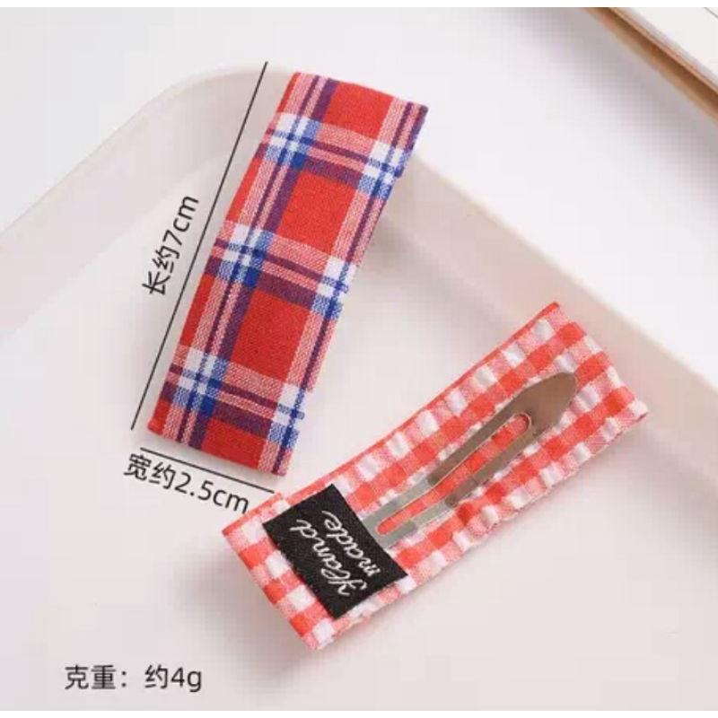 Kẹp mái vải kẻ chữ nhật màu sắc đa phong cách thời trang