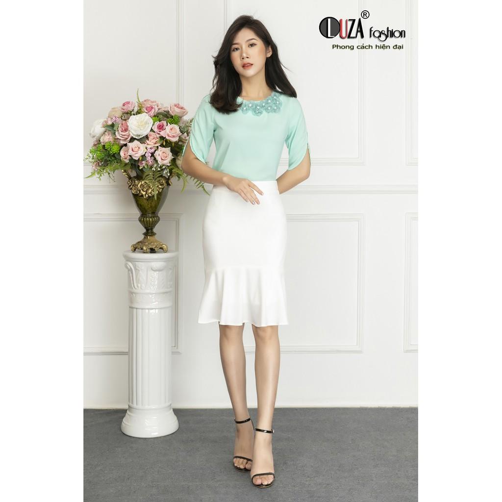 Áo sơ mi hoa cổ tay xẻ đính cườm