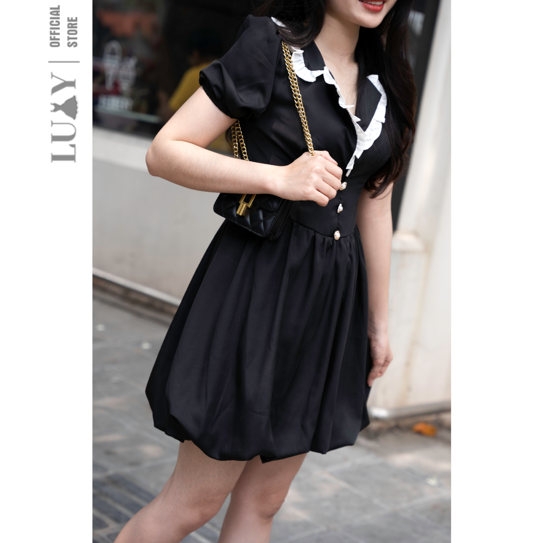 Váy đen cổ vest LUXY V130 viền trắng phong cách trẻ trung, năng động, lịch sự