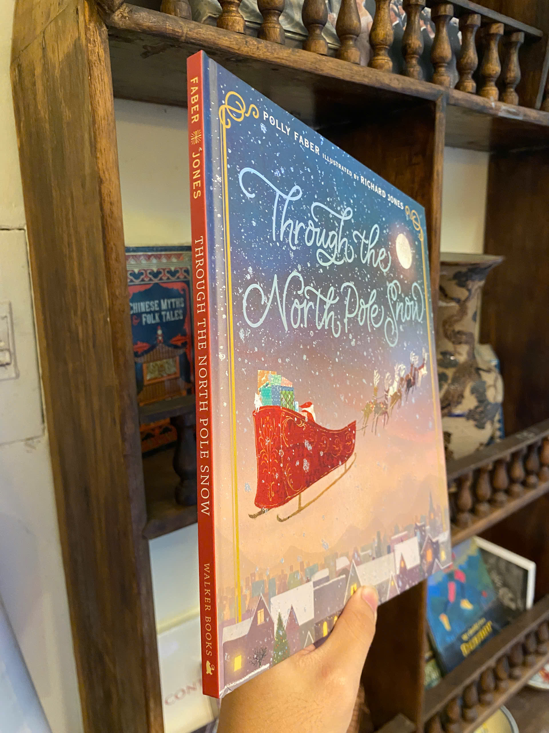 Sách - Through the North Pole Snow: A magical Christmas story by Polly Faber / English Children Book