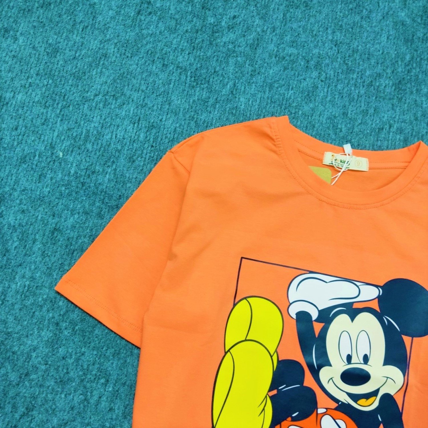 G0314 (29-45kg) Áo thun croptop Mickey màu cam cho bé gái