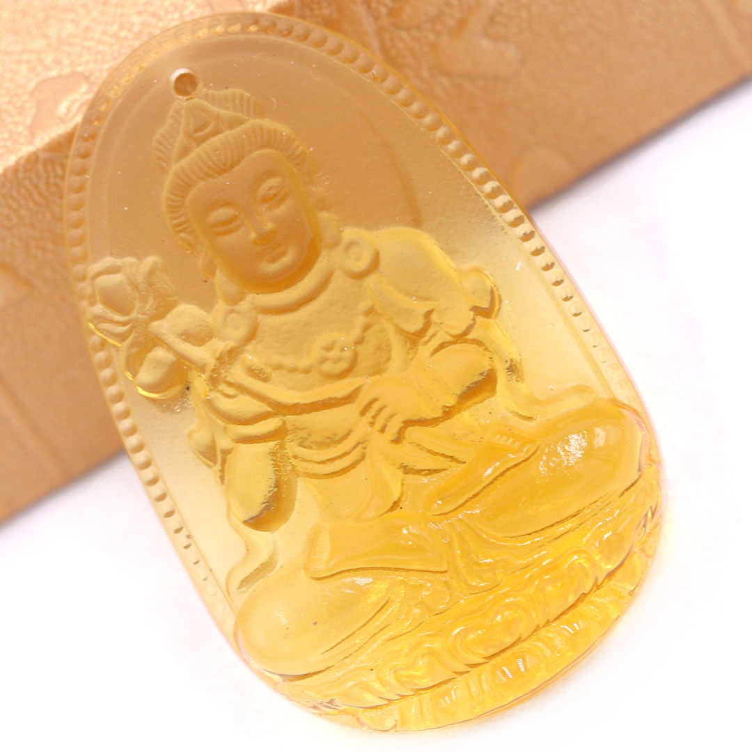 Mặt Phật Đại thế chí thuỷ tinh vàng 3.6 cm kèm móc và vòng cổ dây cao su đen, Mặt Phật bản mệnh