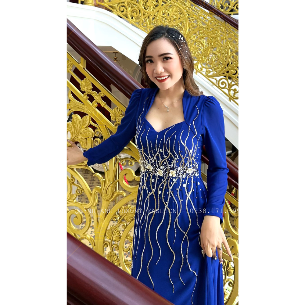 Áo dài dạ hội mẹ trung niên ngồi sui màu xanh coban đính đá cao cấp sang trọng