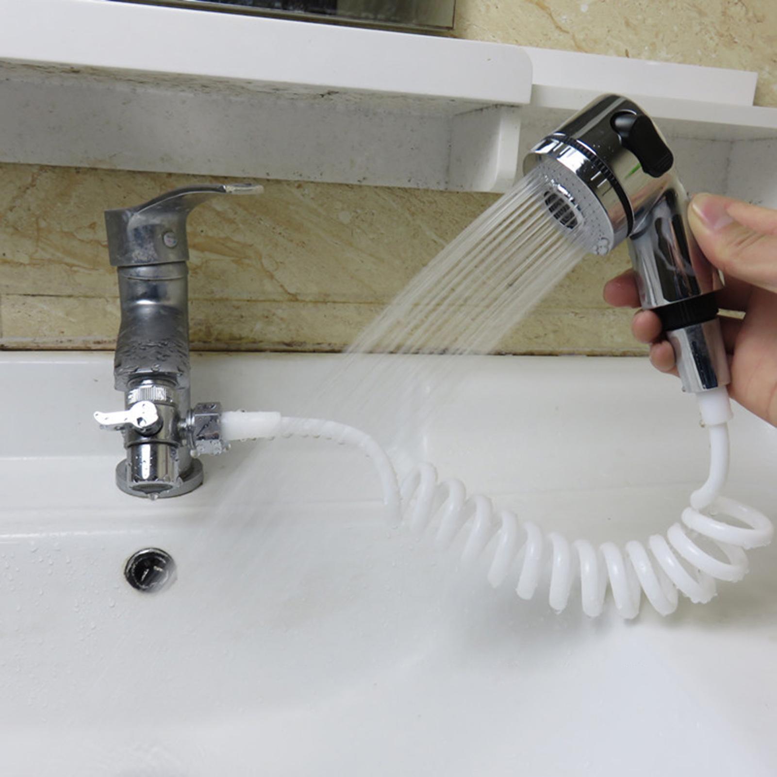 Vòi tắm cầm tay cao áp với đầu vòi kích thước nhẹ, dễ dàng lắp đặt,Ống nối dài có độ đàn hồi cao,