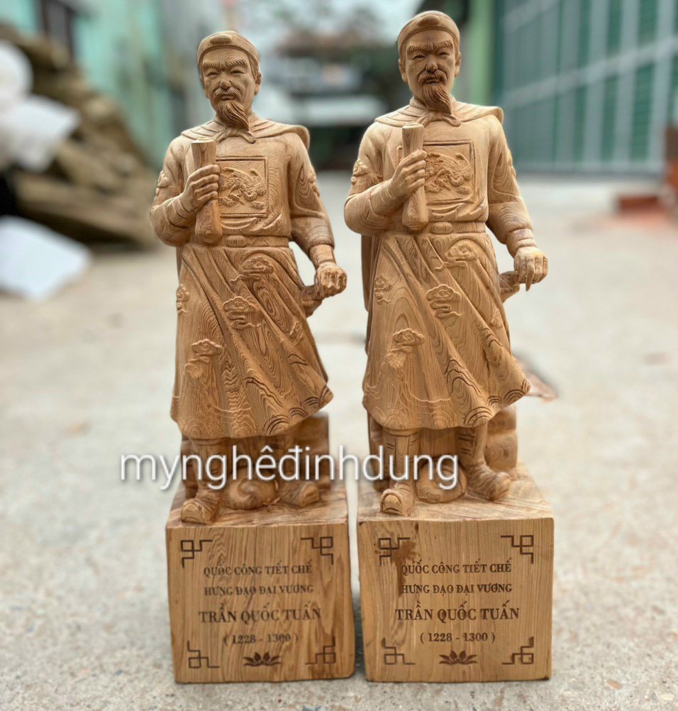 TƯỢNG TRẦN QUỐC TUẤN TRẦN HƯNG ĐẠO VƯƠNG BẰNG GỖ NGỌC AM THƠM NỨC KT 50×16×15CM