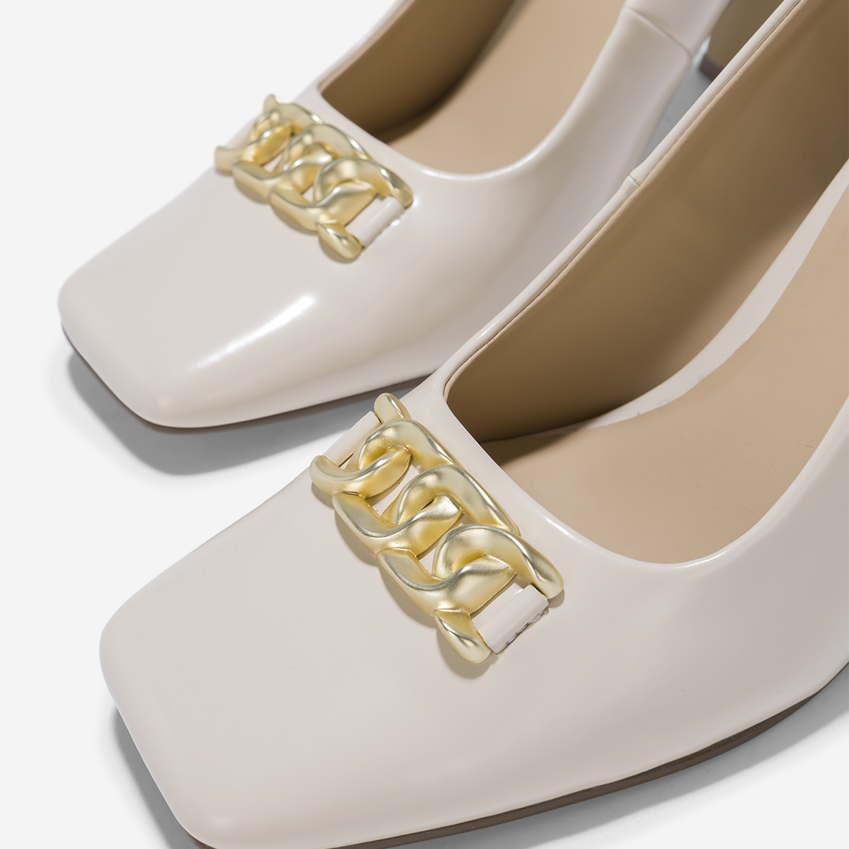 Giày Bít Mũi Vuông Block Heels Nhấn Khóa Trang Trí - BMN 0654