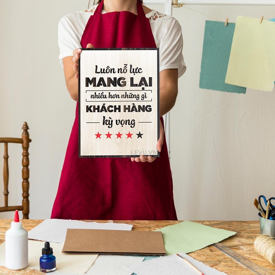 Tranh động lực LEVU LV056 "Luôn nỗ lực mang lại nhiều hơn những gì khách hàng kỳ vọng"