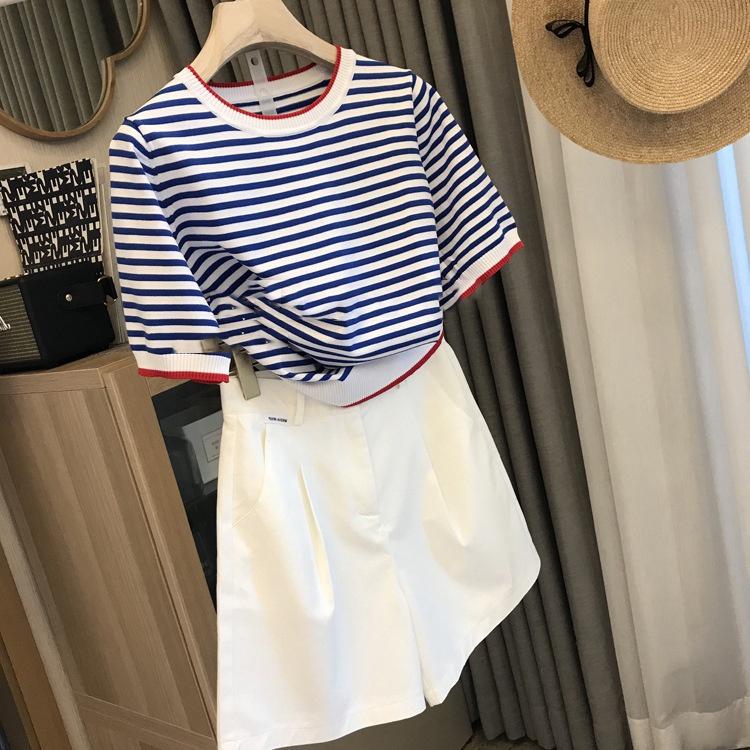 Áo dệt tăm polo cổ tròn form rộng dài, sọc Xanh Trắng viền gân