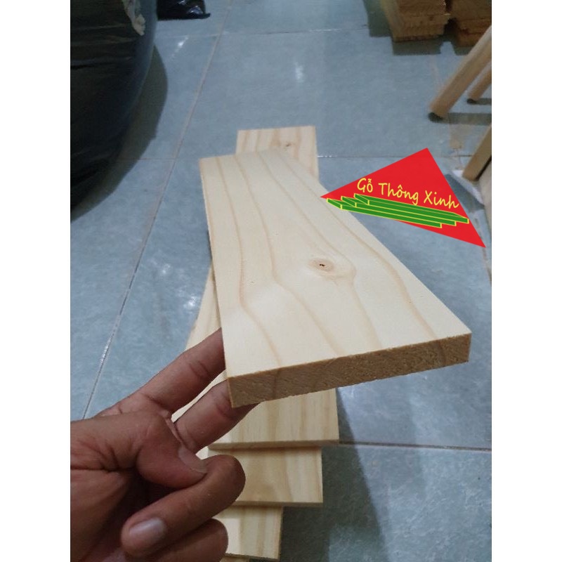 Gỗ thông thanh mới dài 1m rộng 10cm dày 1.5cm đã bào láng đẹp 4 mặt rất thích hợp chế cháo, trang trí, ốp tường, làm kệ