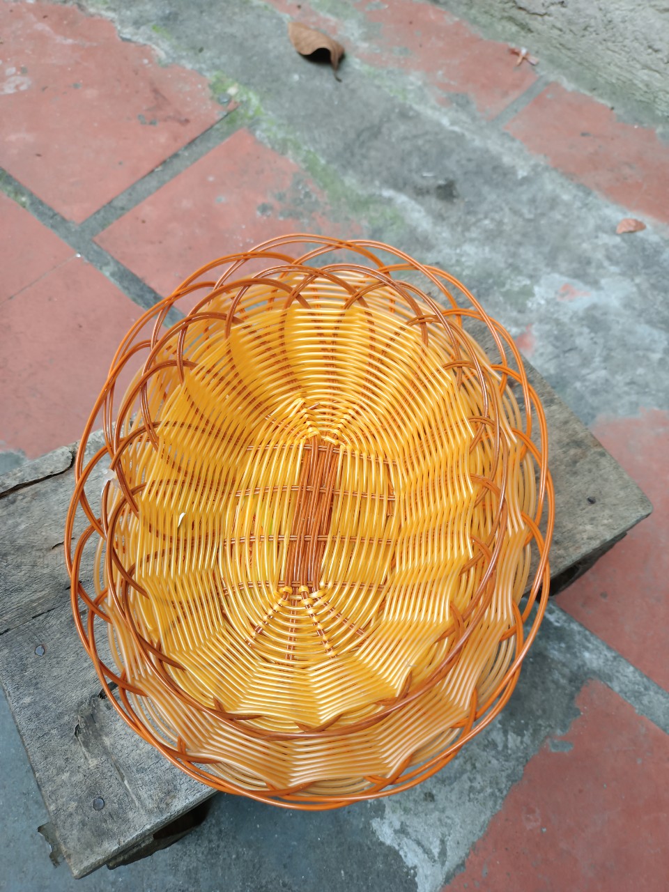 RỔ OVAL NHỰA GIẢ MÂY TIỆN DỤNG