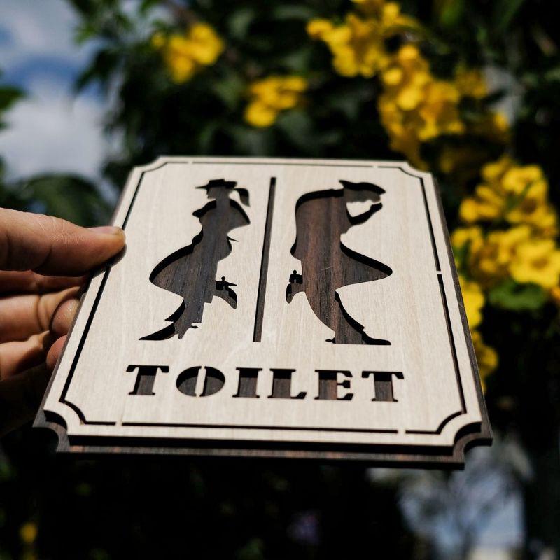 Bảng gỗ Toilet dán tường cho shop, cafe, nhà hàng