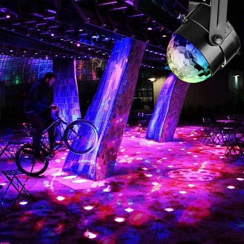 ĐÈN LED XOAY TRANG TRÍ 7 MÀU CẢM ỨNG THEO NHẠC VŨ TRƯỜNG SÂN KHẤU - CÓ ĐIỀU KHIỂN