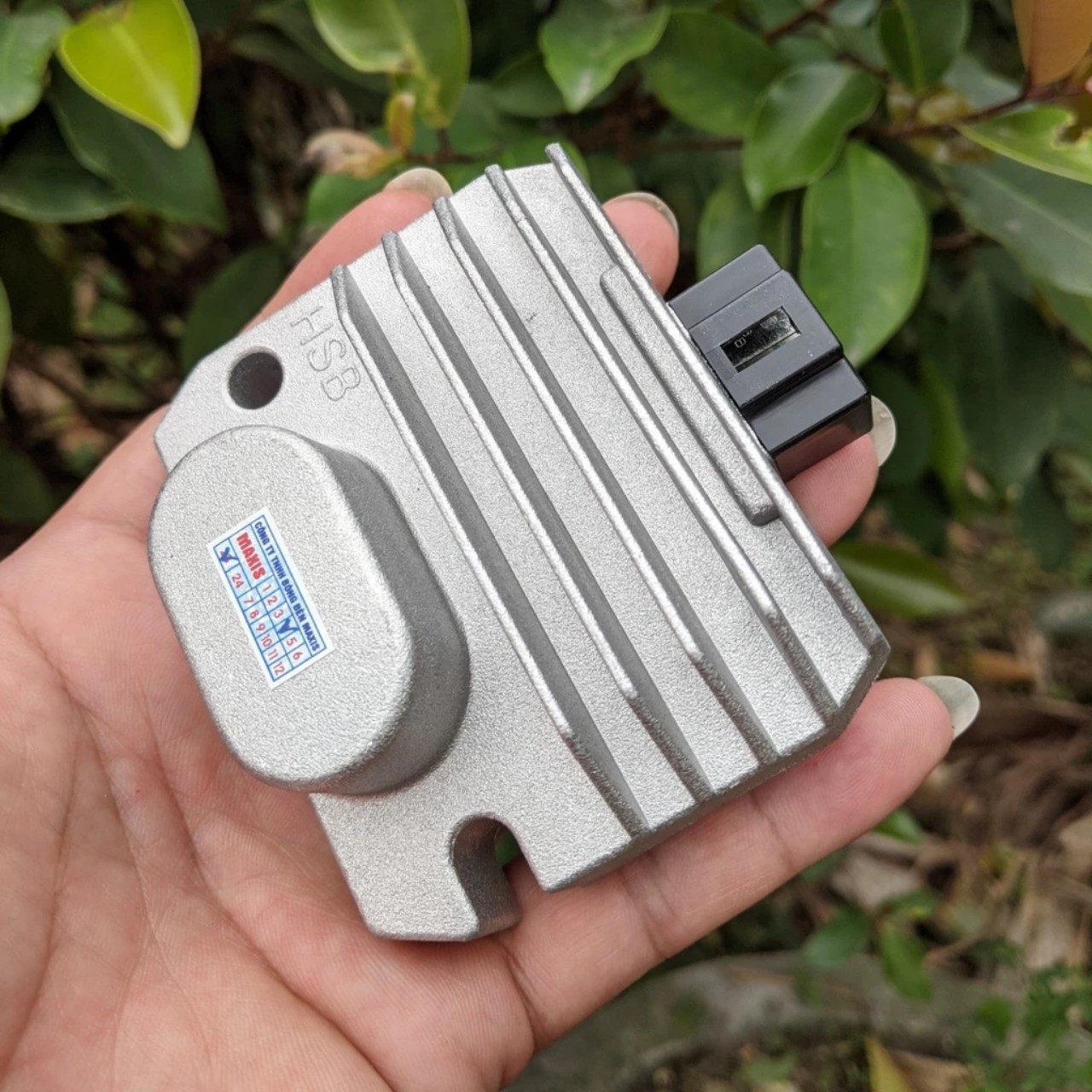 Sạc Độ Xe Máy Cắm Như Zin Không Cần Đổi Điện Lắp Cho Các Loại Xe máy hiệu xuất cao bền bỉ