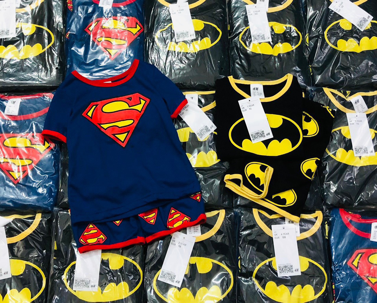 SET 2 BỘ THUN CỘC TAY COTTON  BÉ TRAI XUẤT DƯ HÌNH BATMAN VÀ SIÊU NHÂN XANH CHẤT SIÊU MÁ