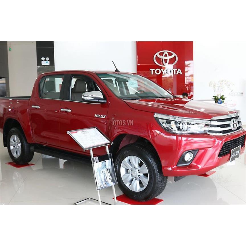 Logo chụp mâm, ốp lazang bánh sau xe ô tô Toyota Hilux đời từ 2016 đến 2020 (Đường kính 14cm, cao 4cm) - TY-290