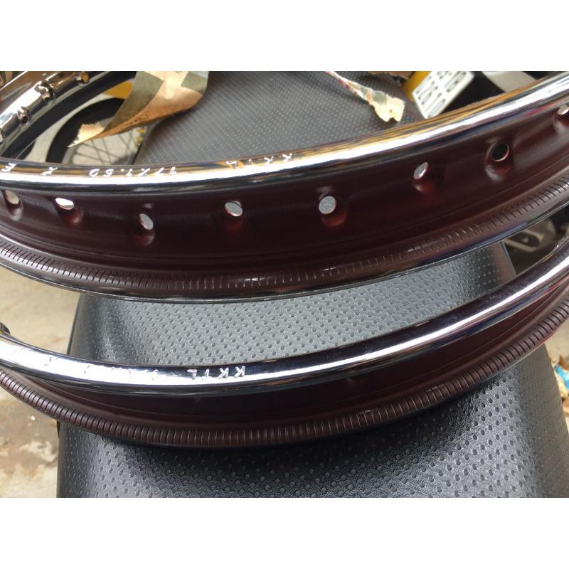 Cặp niềng xe máy