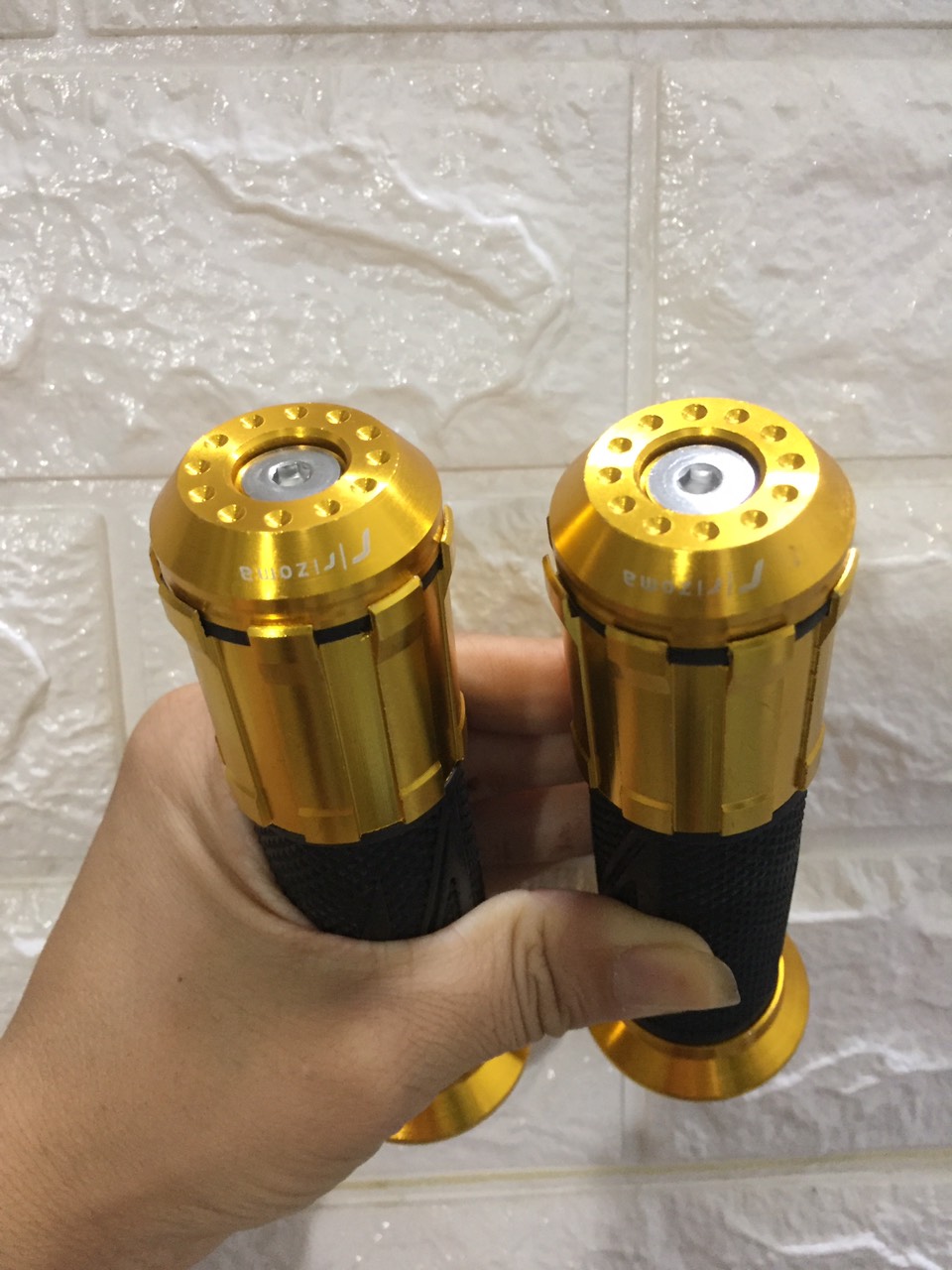 BAO TAY KIỂU GÙ 8 CẠNH NGẮN - VÀNG