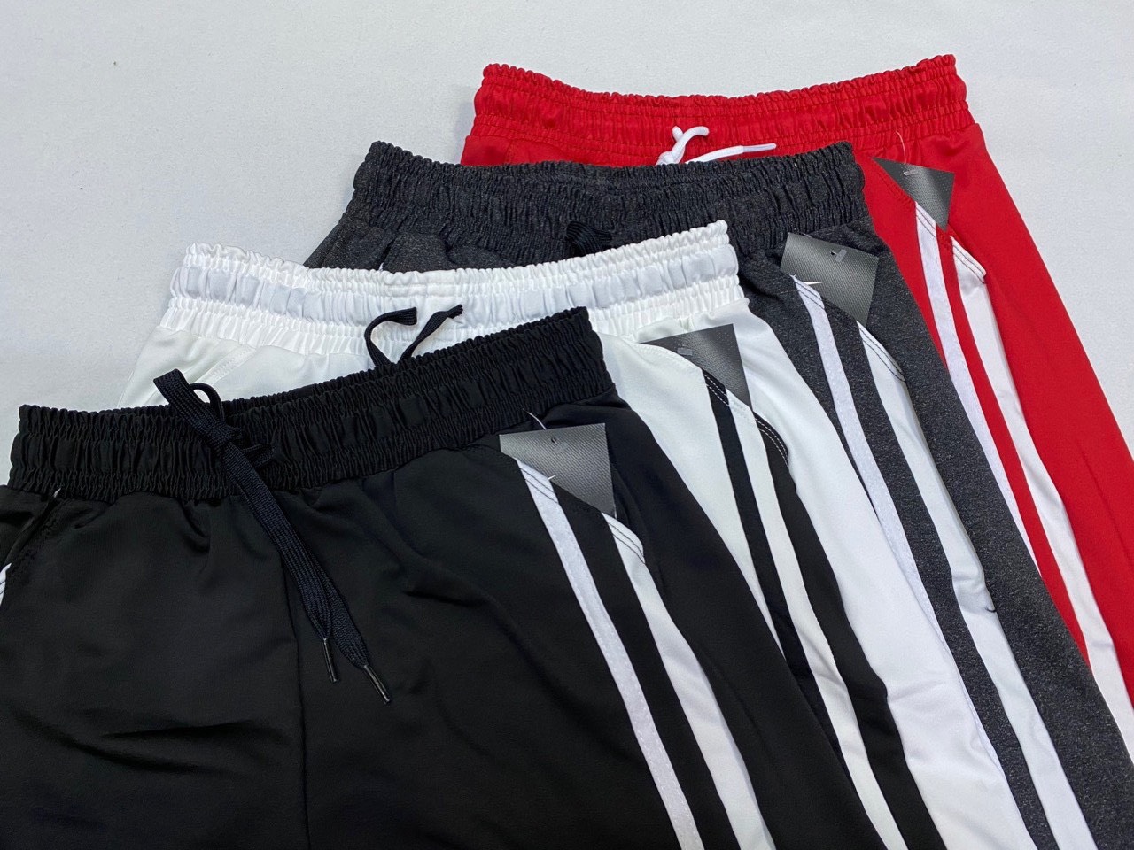 Quần Dài Jogger Nữ 2 Sọc Trắng Thời Trang Đi Chơi,Đi Học, Tập Gym,Yoga,Zumba,Nhảy,Aerobic