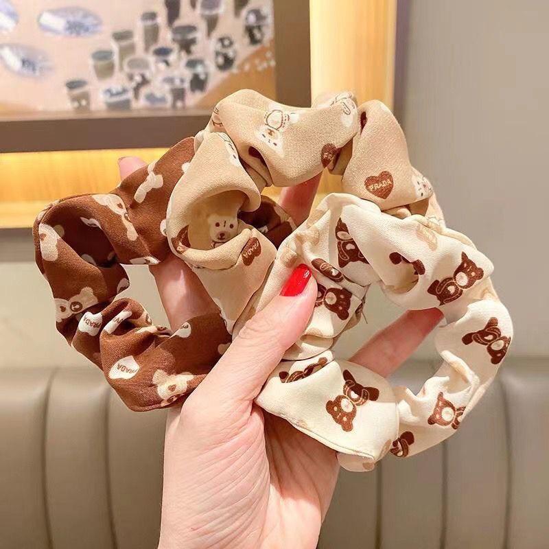 Cột tóc vải scrunchies gấu hoa màu trà sữa mẫu mới hot trend Hàn Quốc Tatitava