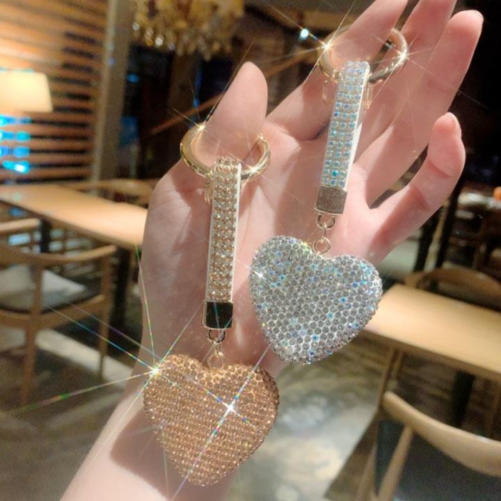 Móc Khóa Hình Trái Tim Đính Đá Mia shop