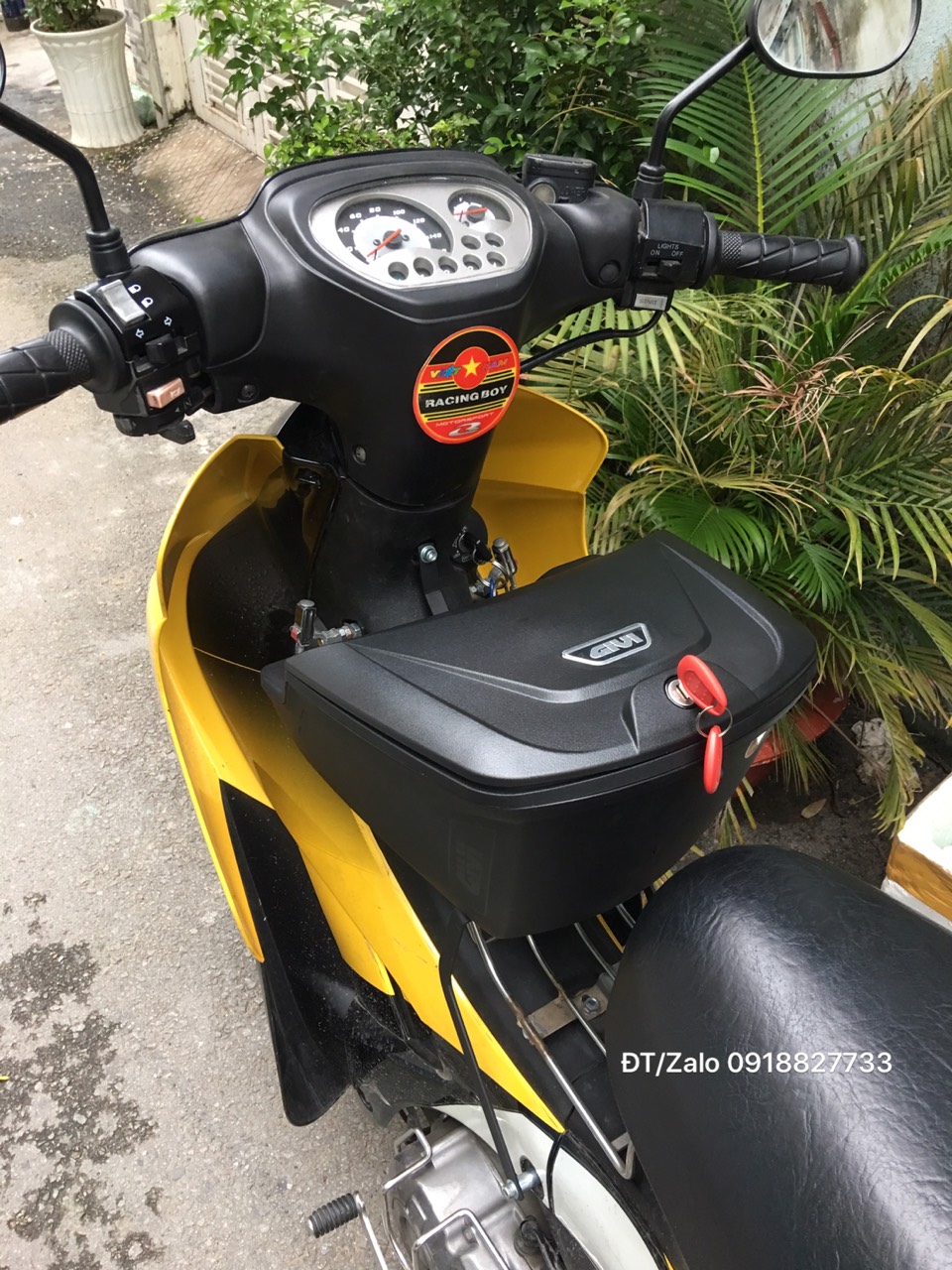 Thùng giữa Givi G10N kèm bát gắn cho xe Jupiter V, MX, Gravita