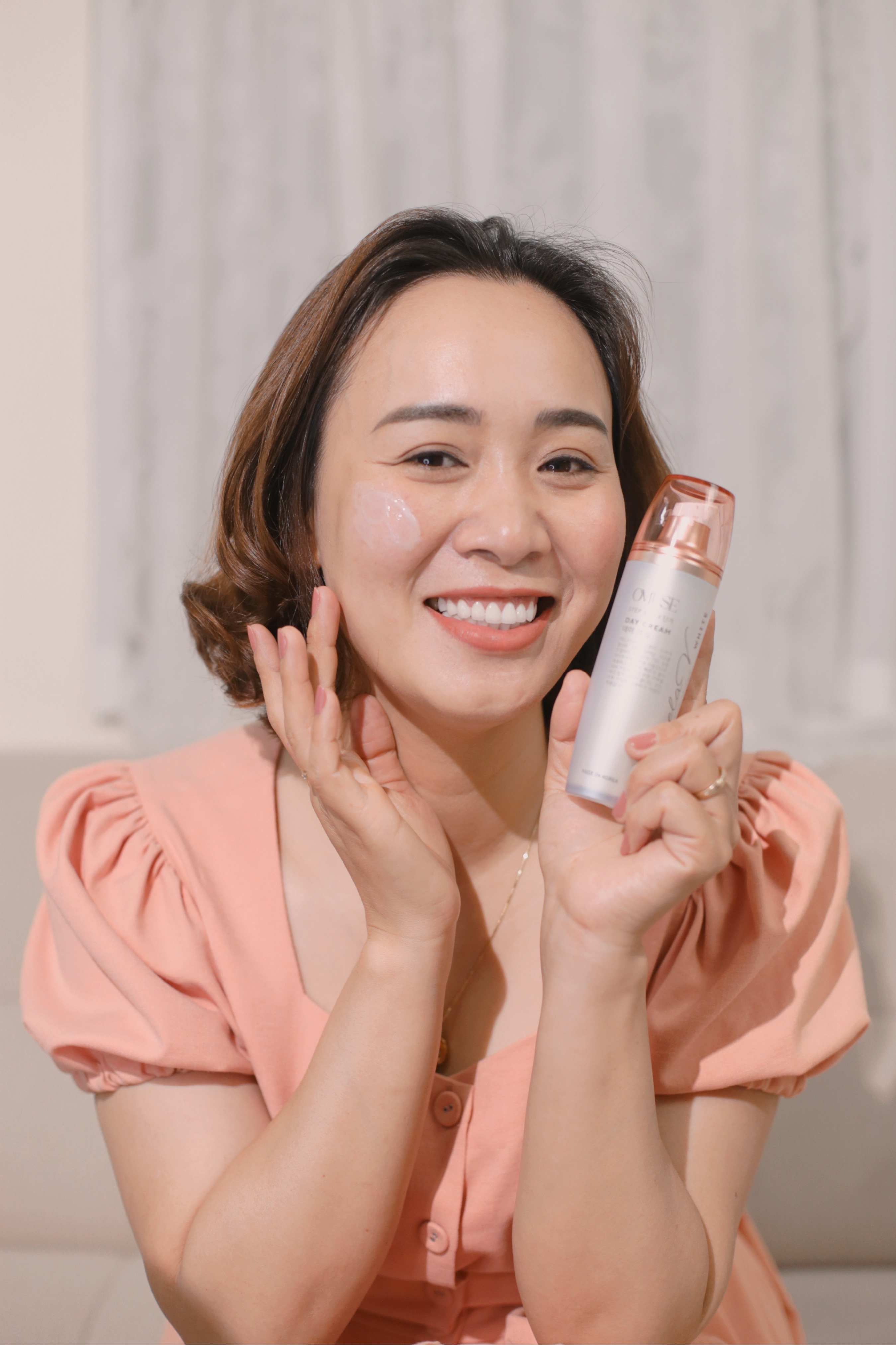 Sữa rửa mặt O'MUSE MelaV White Cleanser 120ml - Giúp làm mờ dần vết nám, tàn nhang cho da sáng mịn tươi trẻ