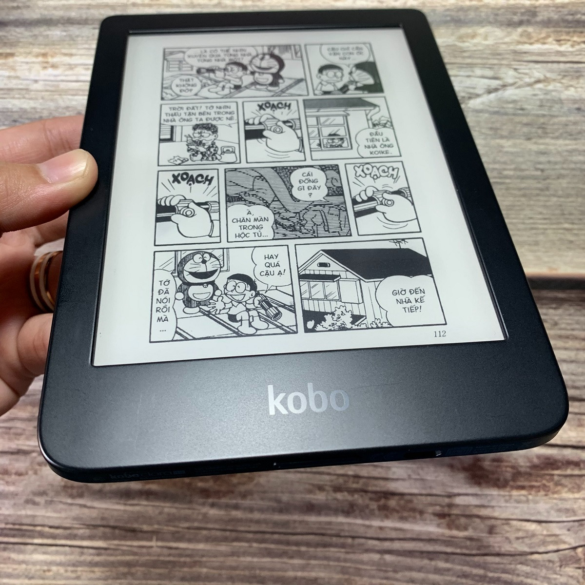 Máy đọc sách Kobo Clara HD - 8GB màu đen - màn hình 6 inch - có đèn cam- Hàng Nhập Khẩu